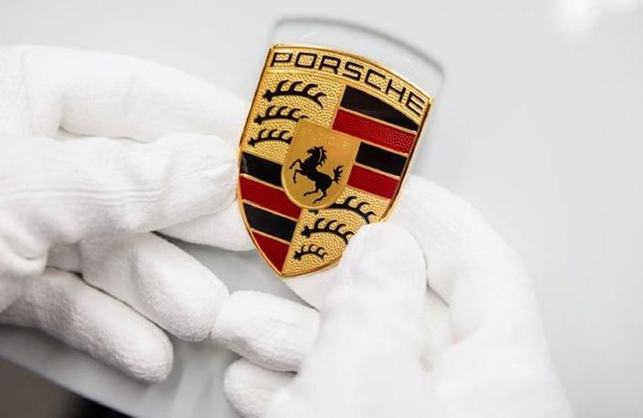 The Porsche Crest